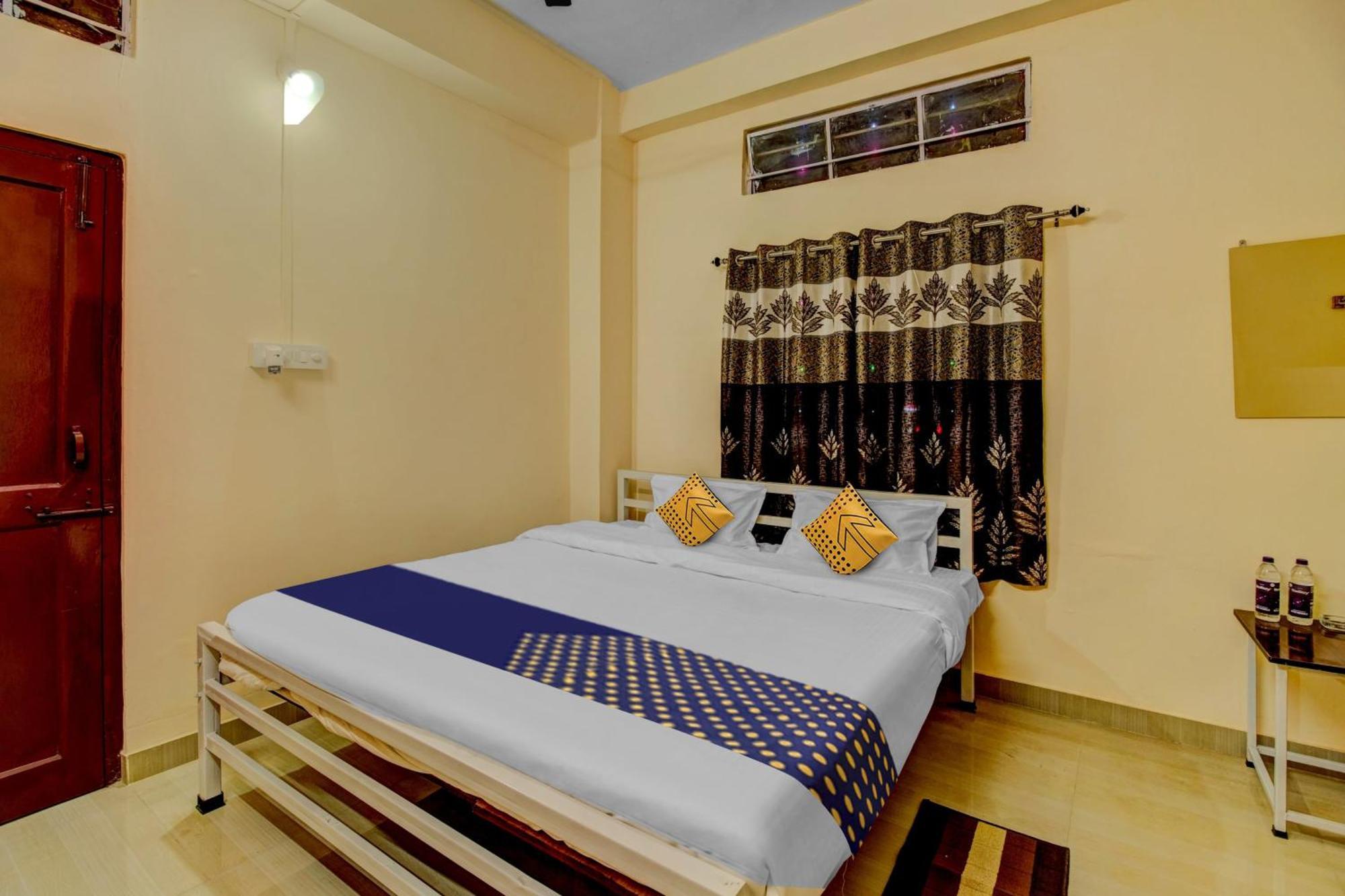 Spot On Rainbow Lodge Guwahati Buitenkant foto