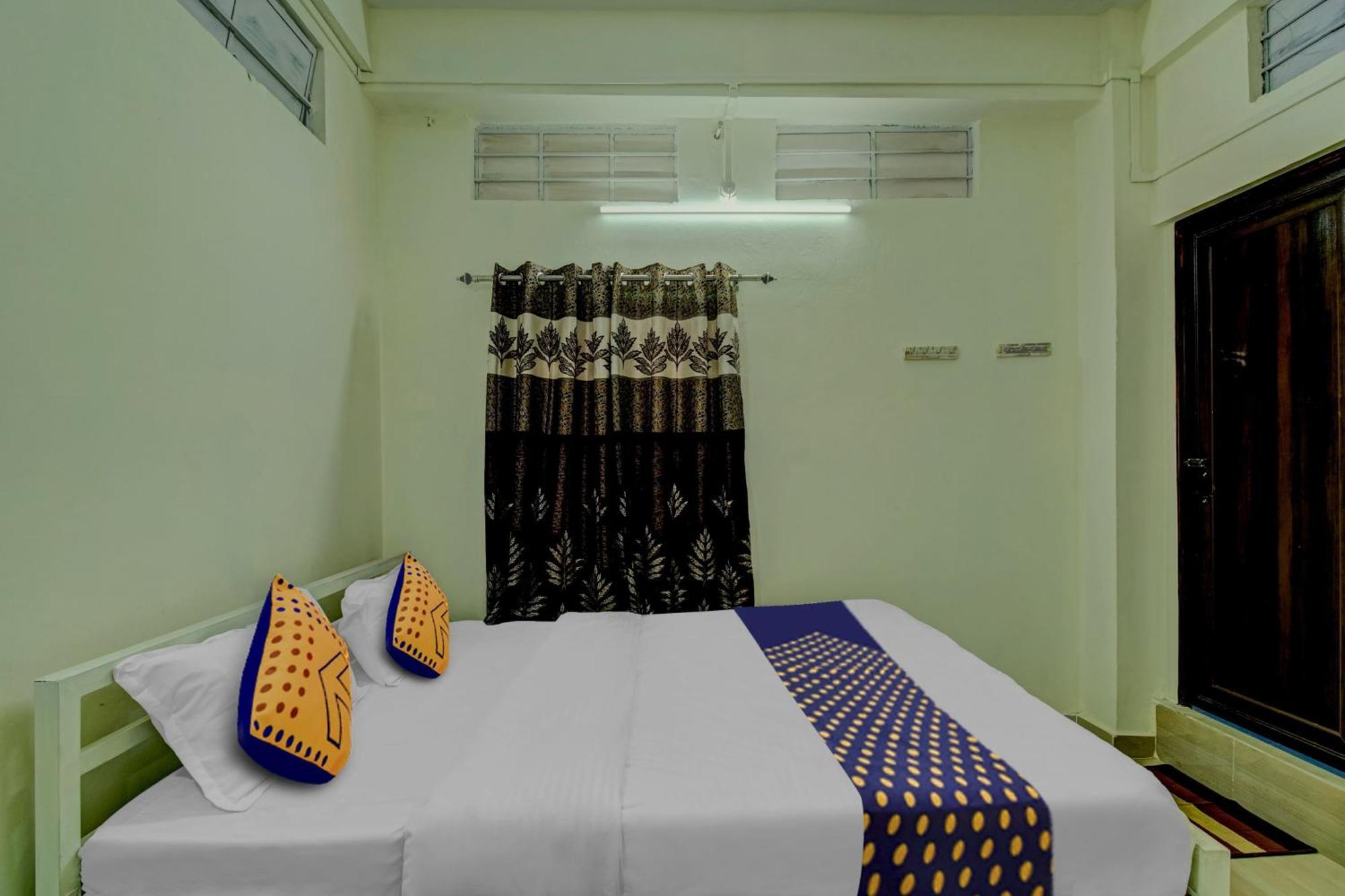 Spot On Rainbow Lodge Guwahati Buitenkant foto